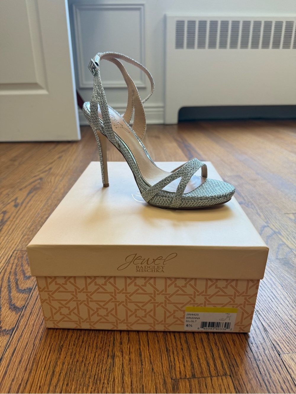 Badgley Mischka Silver Glitter Strappy Stiletto Sandal
